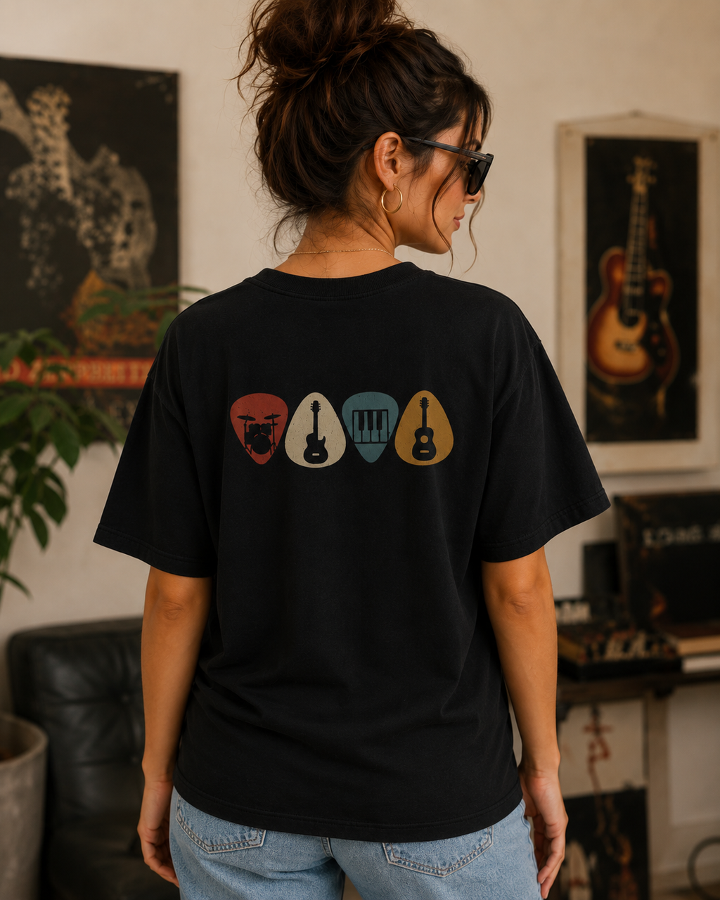 Women Soul Musician Guitar Graphic T-Shirt