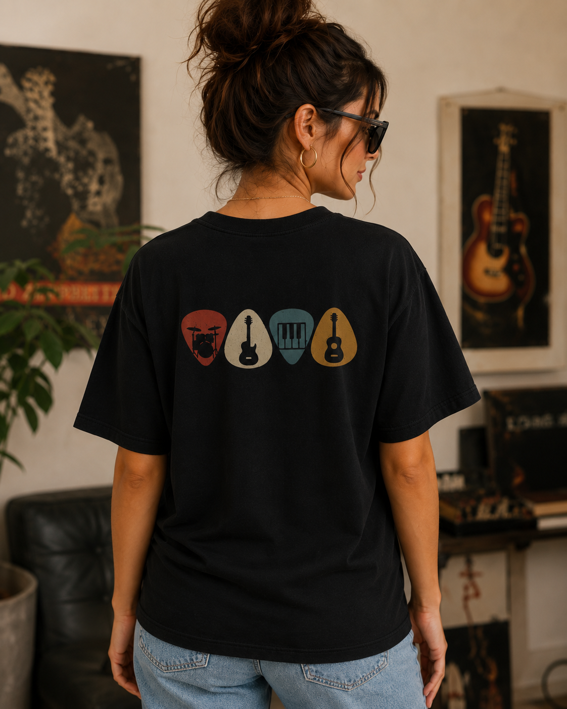 Women Soul Musician Guitar Graphic T-Shirt