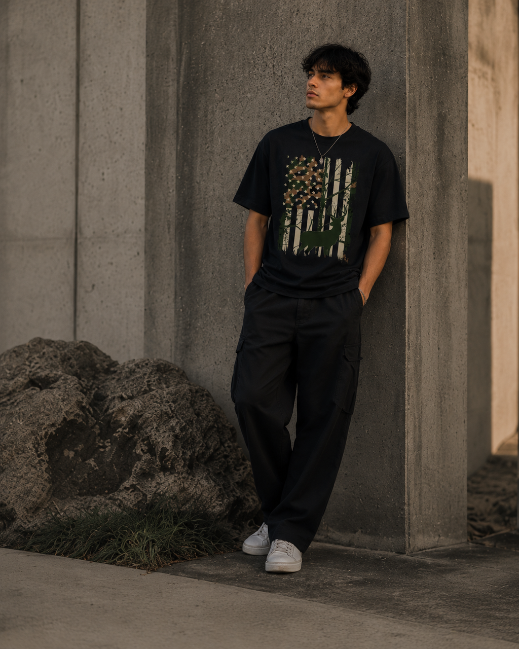Vintage Deer Flag Graphic Men Classic Fit T-Shirt
